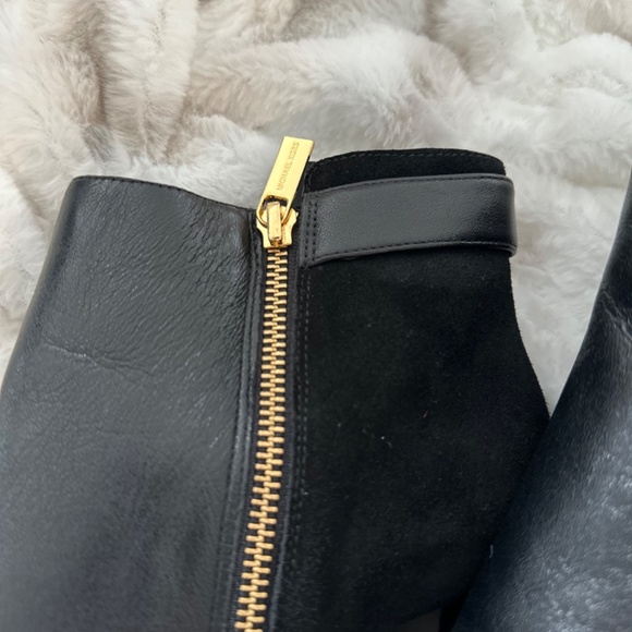 NEW Michael Kors Heeled Booties - Picture 3 of 5